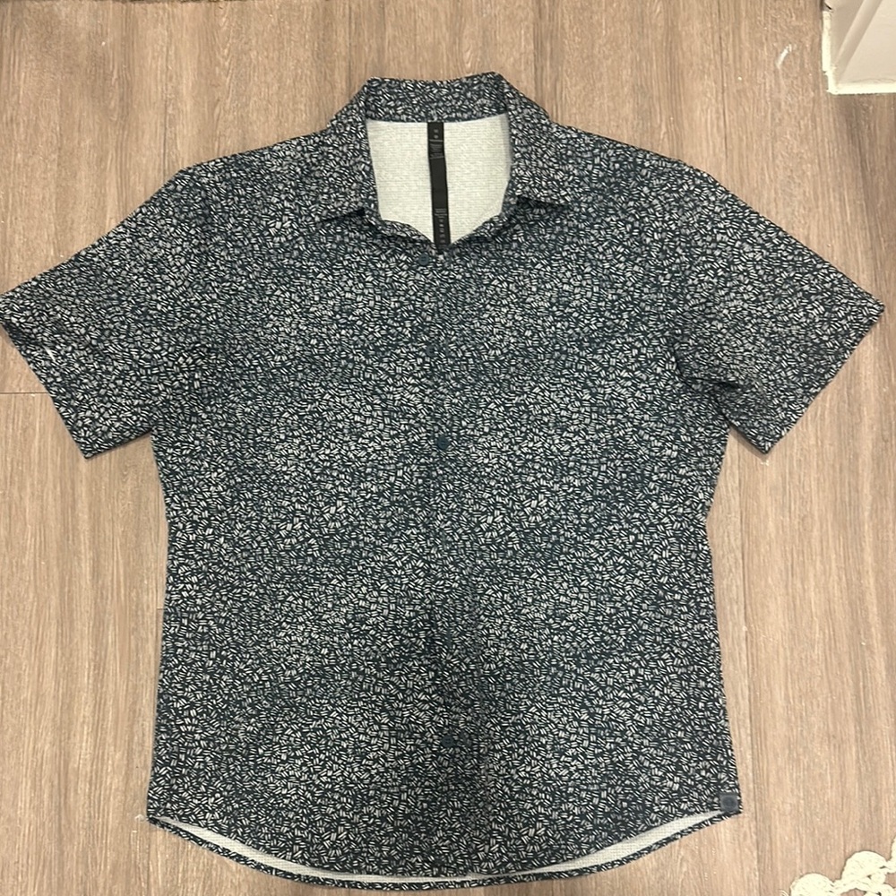 Men's Lululemon Buttoned Shirt